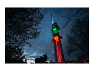 Žižkovská věž oslavila Samsung Micro RGB televizory