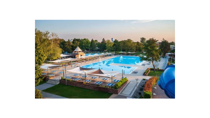 THERMALPARK: Moderní koupaliště s wellness službami