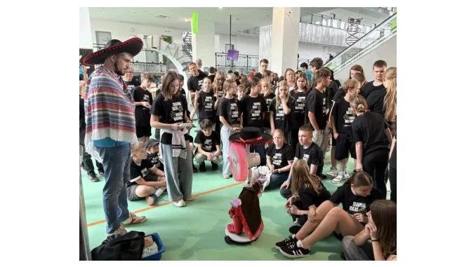 MyMachine představuje chodící větrák z dětské kresby