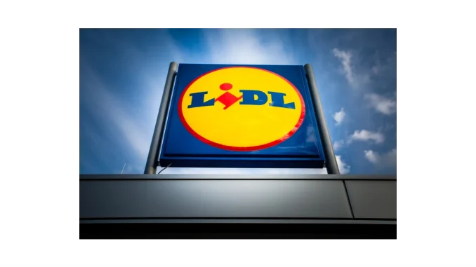 Lidl trvale snížil ceny másla a vajec pro zákazníky