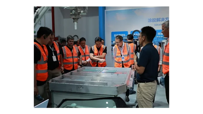 KUKA a Centron sdíleli vize automatizace výroby